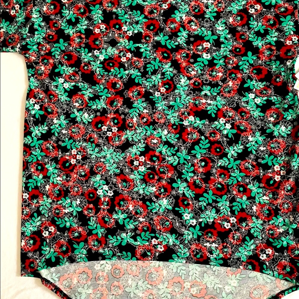Xl- LulaRoe Irma top